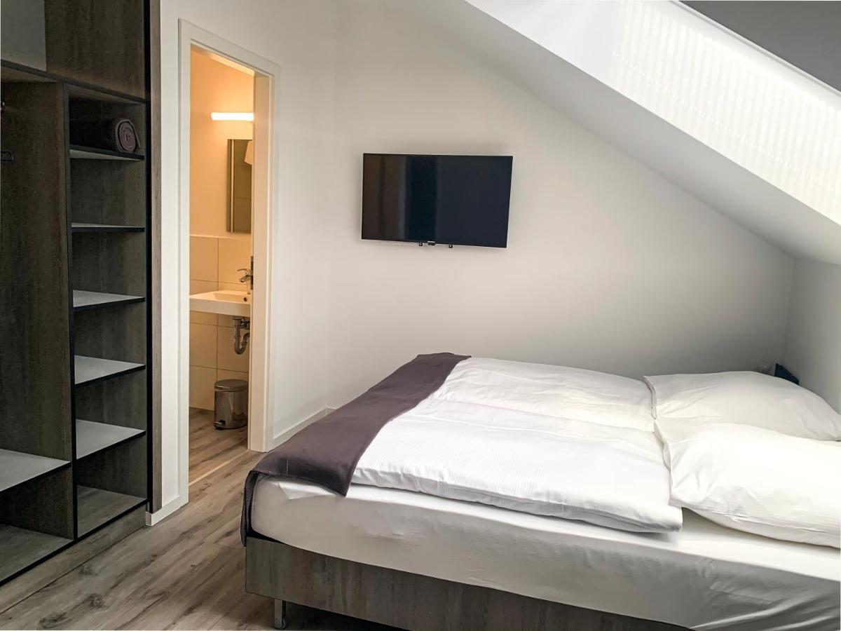 Prima Inn Unterkunft Direkt Ueber Der "Bar Am Minimax" 네우루핀 외부 사진